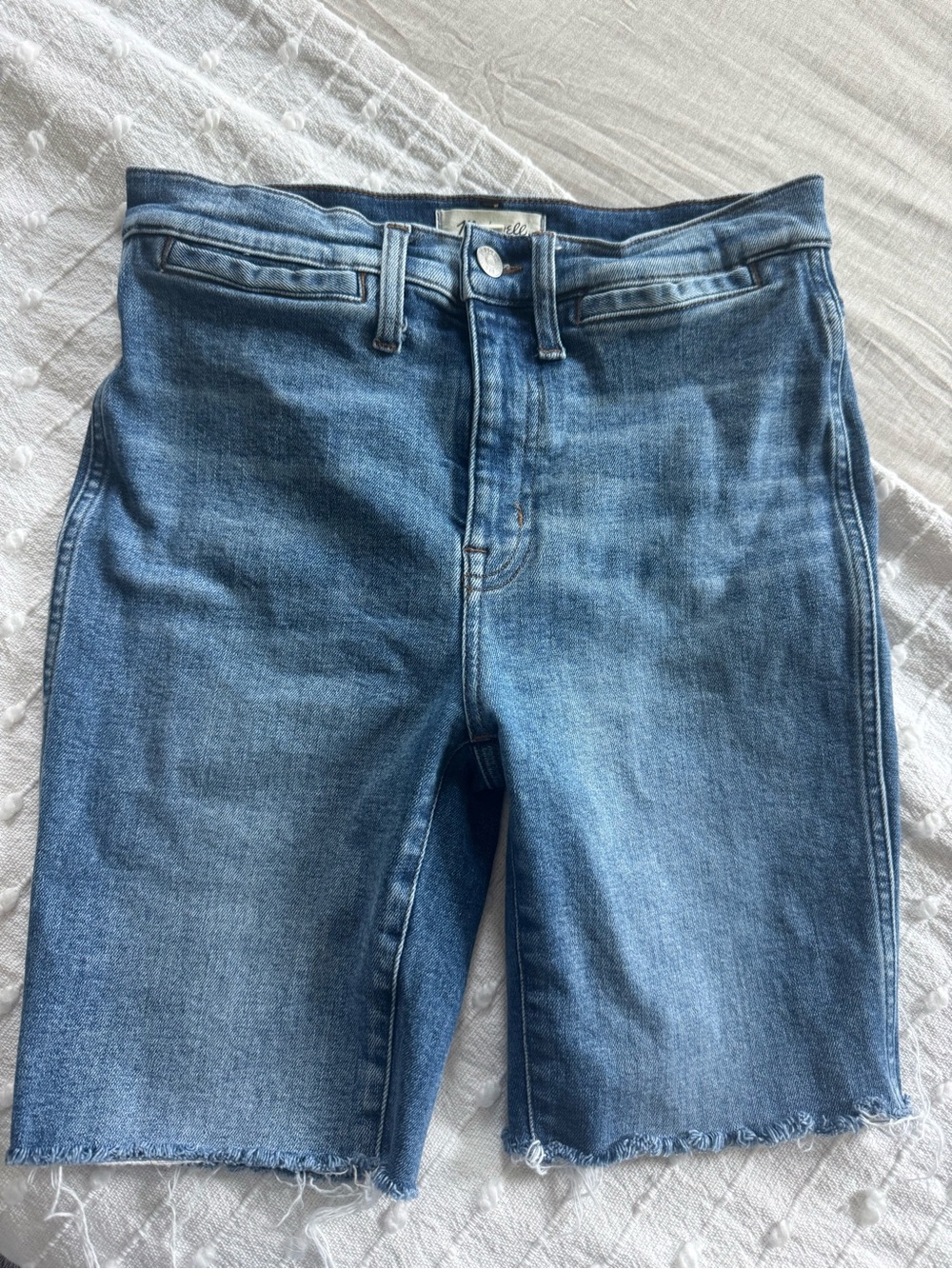 Madewell denim Bermuda Jean shorts frayed hem size 27